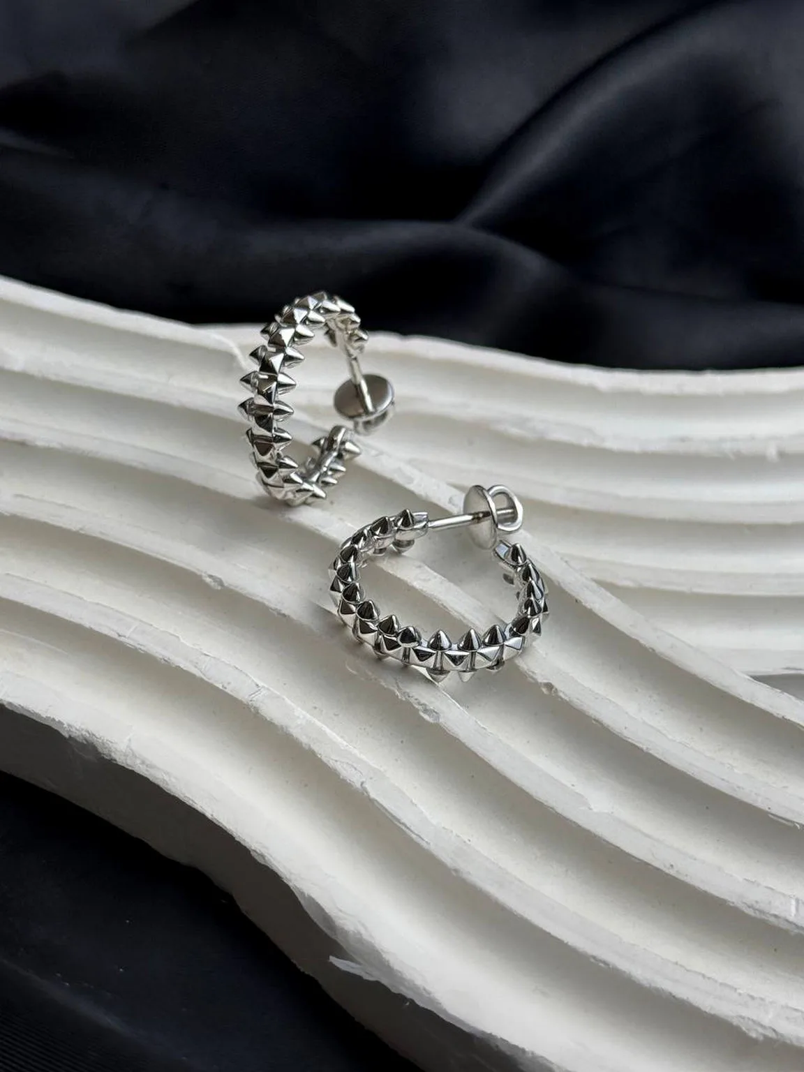 Серьги CROCUS «Шипы» — геометрия дерзости в золоте 585